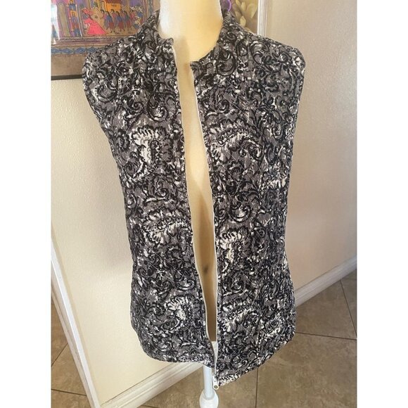 Basic Editions Corduroy Paisly Vest in black and white, XL - Picture 4 of 9